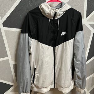 Nike Men’s Windrunner Jacket